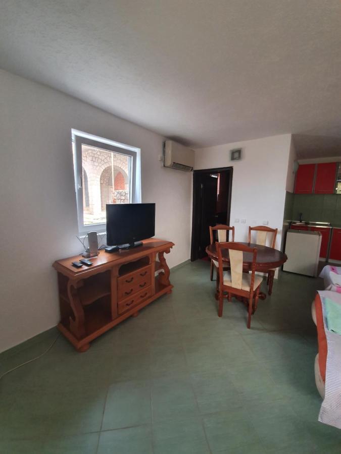 Leni Apartmani Dobre Vode Dobra Voda Ngoại thất bức ảnh